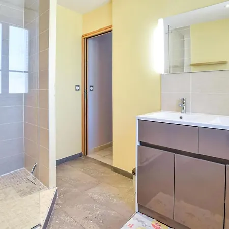 3 Bedroom Stunning In *